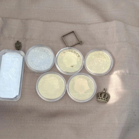 COPY - Collection of Coins - Picture 1 of 6
